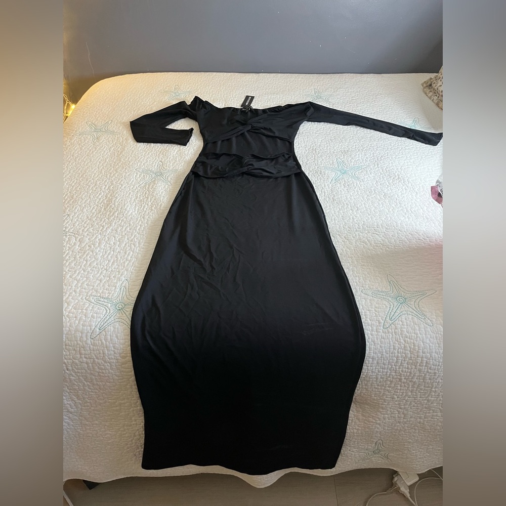 PrettyLittleThing Black Maxi Dress